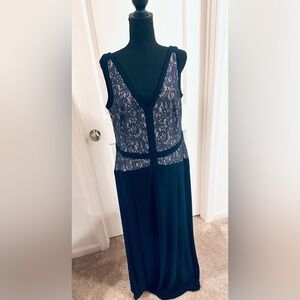 Ralph Lauren Blue and Cream Sleeveless V-Neck Maxi Dress